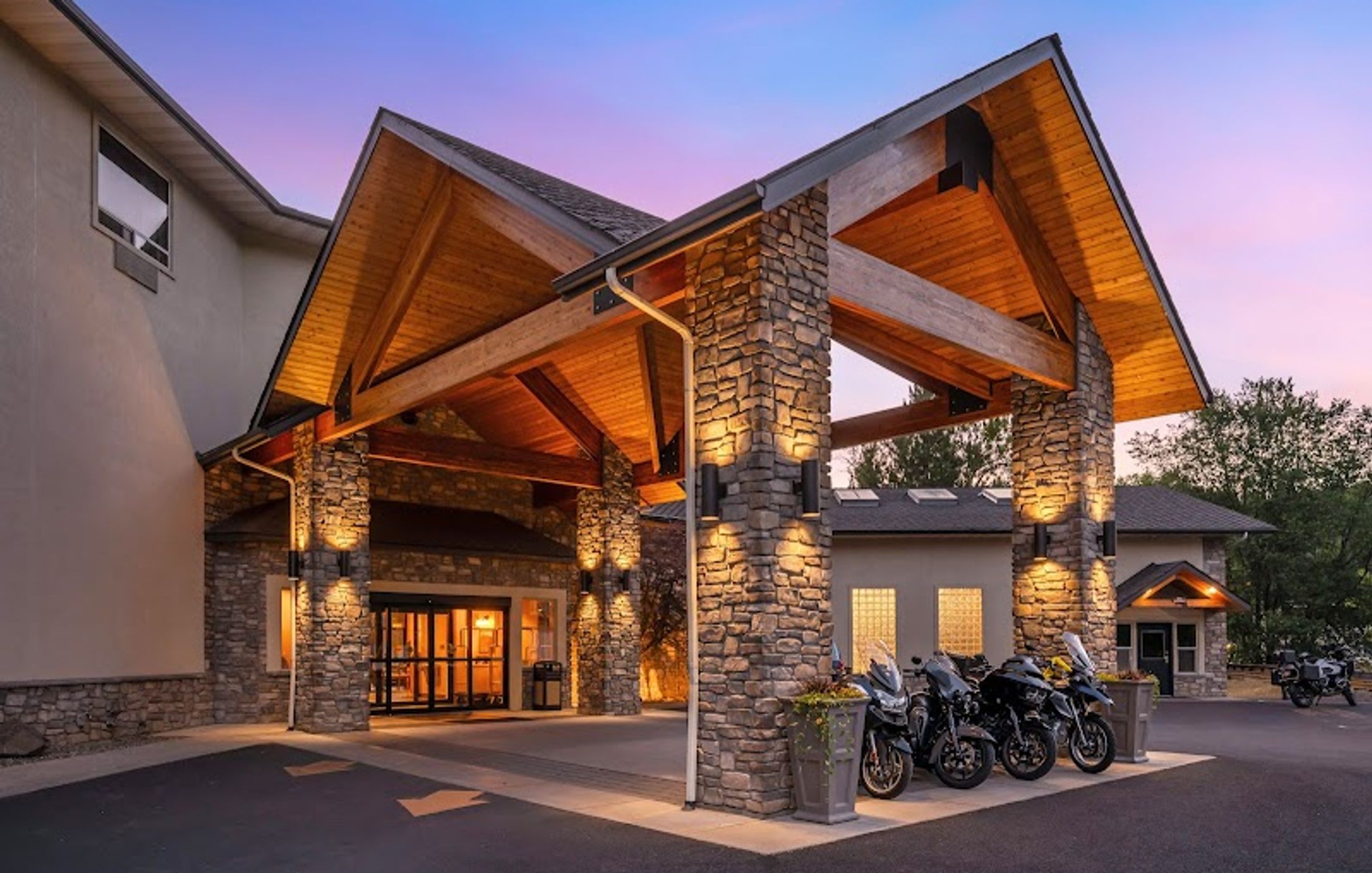 Best Western Lodge at River's Edge