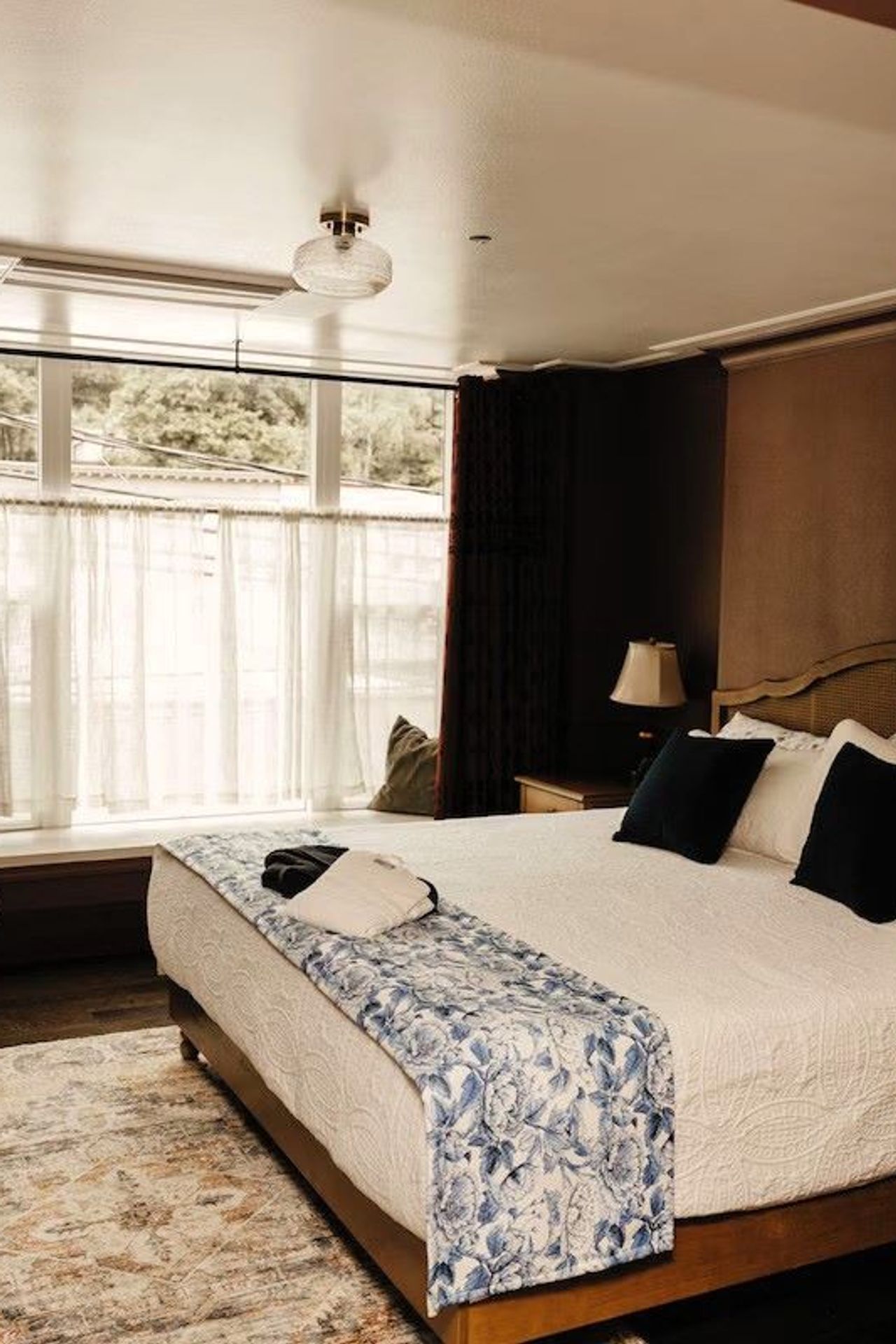 The Brooks Hotel - Madam’s Suite, bedroom