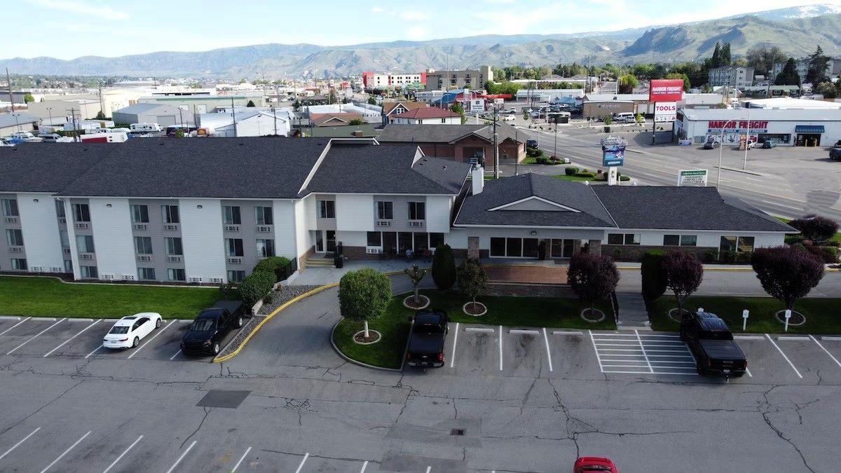 Wenatchee Inn & Suites