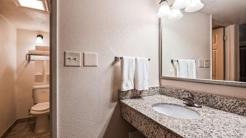 Photo of Best Western Town House Lodge