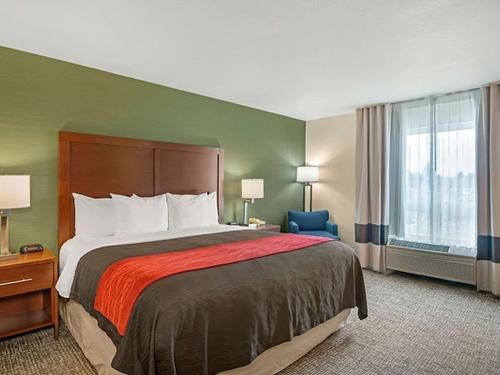 Photo of Comfort Inn & Suites