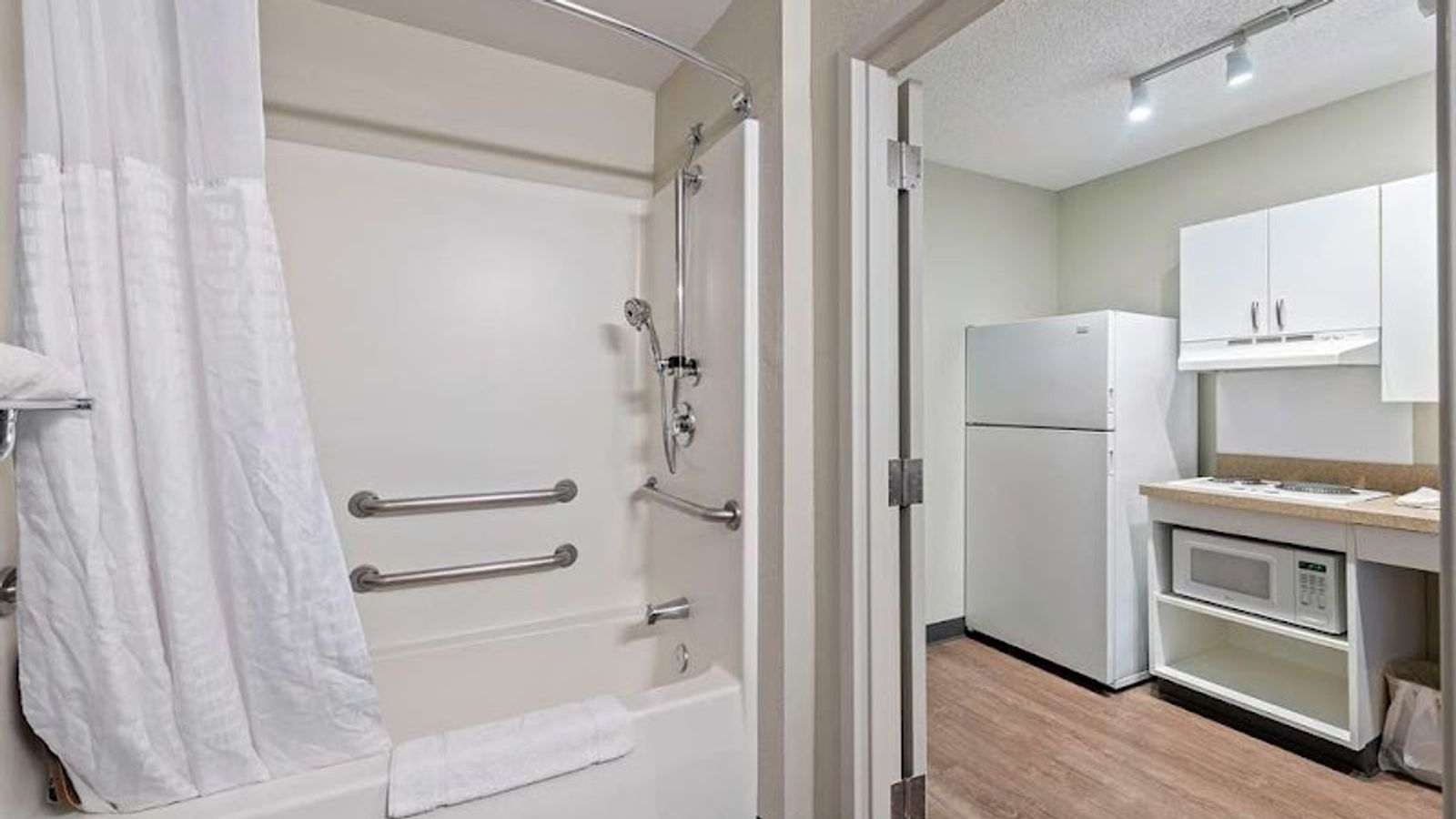 Photo of Extended Stay America Premier Suites - Oakland - Alameda