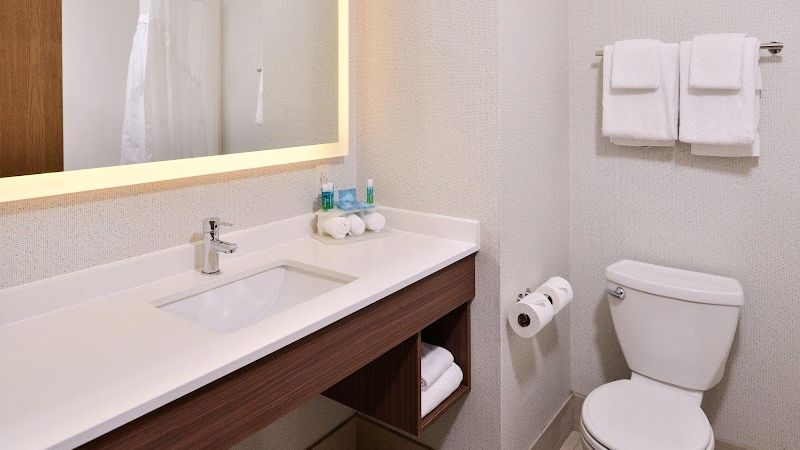 Photo of Holiday Inn Express & Suites Lacey - Olympia, an IHG Hotel