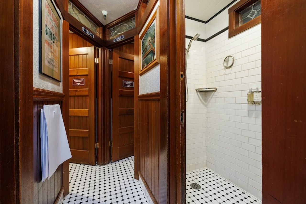 Photo of San Remo Hotel