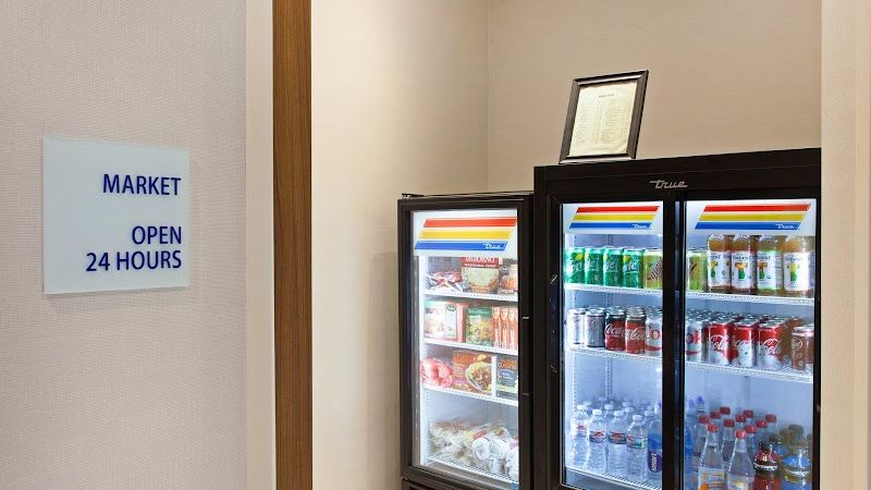 Photo of Holiday Inn Express & Suites Oakland-Airport by IHG