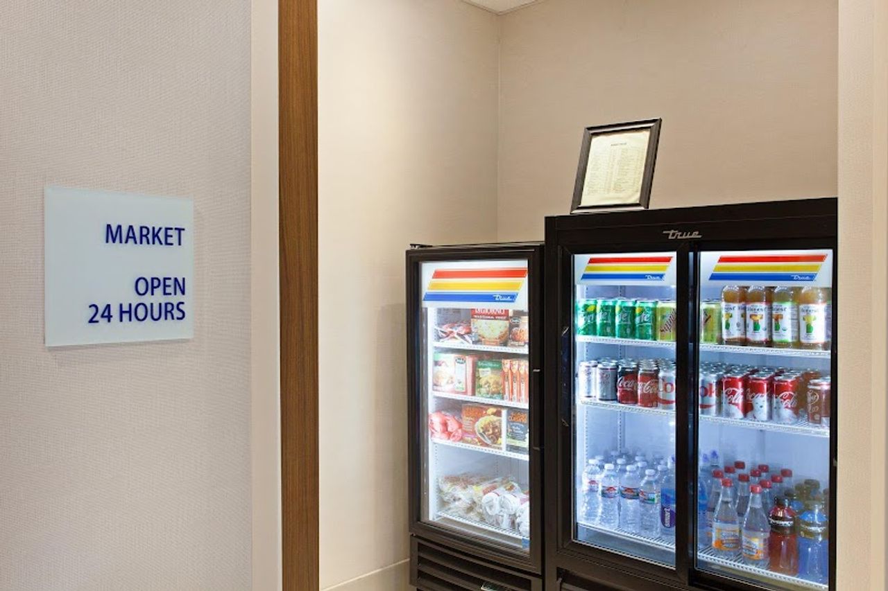 Photo of Holiday Inn Express & Suites Oakland-Airport by IHG