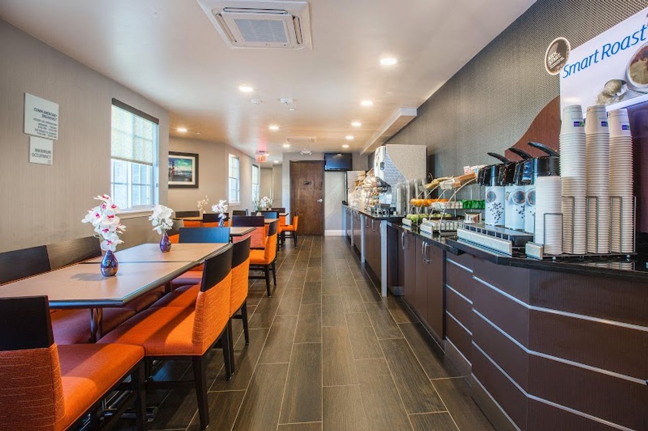 Photo of Holiday Inn Express Mountain View - S Palo Alto, an IHG Hotel