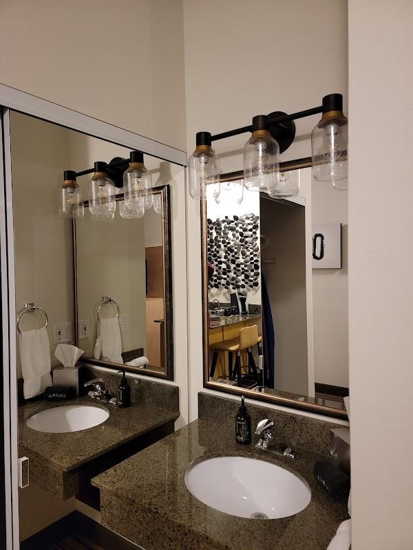 Photo of Oxford Suites Spokane Valley