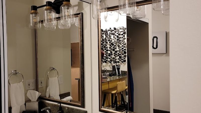 Photo of Oxford Suites Spokane Valley