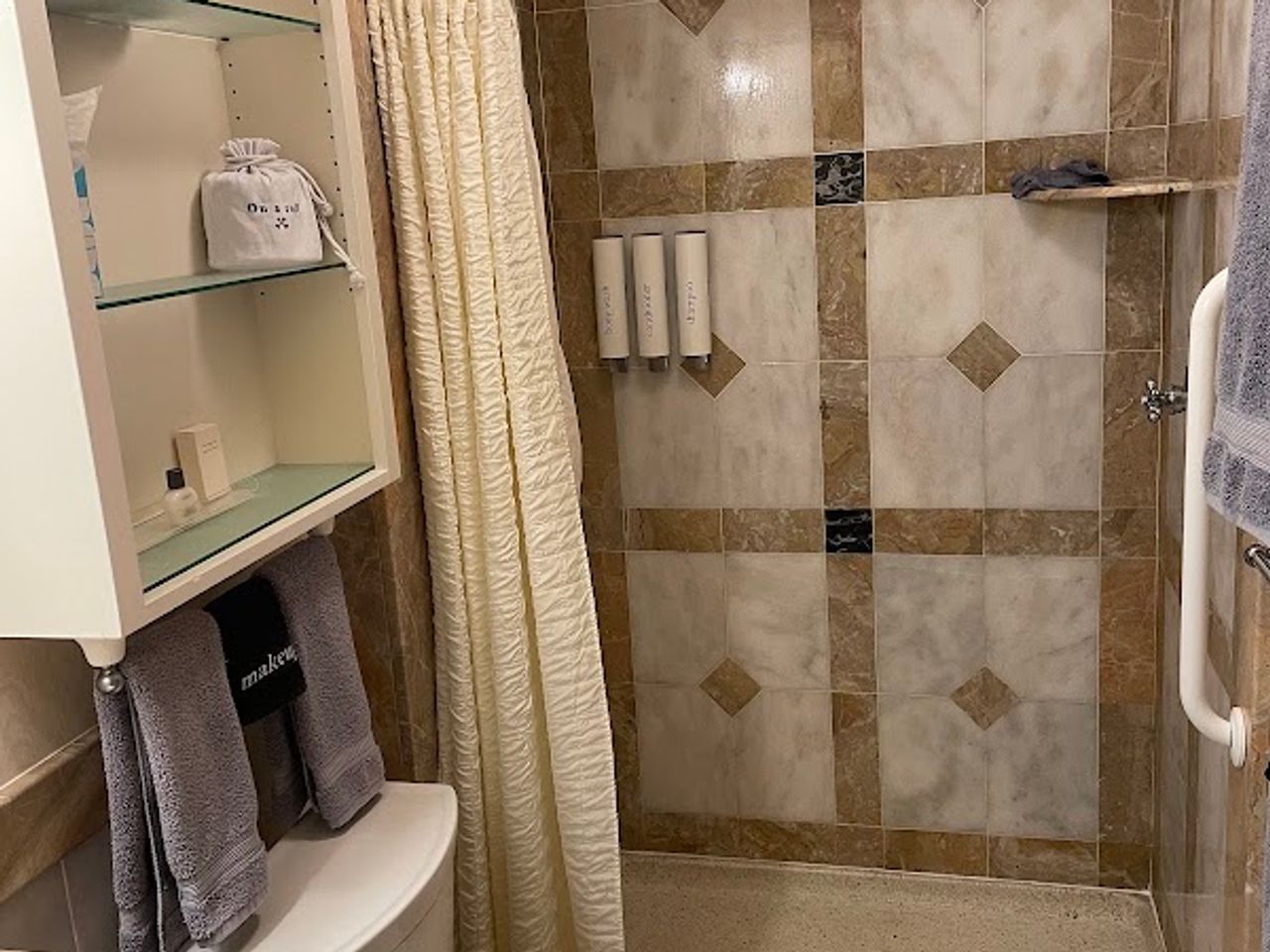Photo of Seven Gables Inn, A Kirkwood Collection Hotel - Bathroom