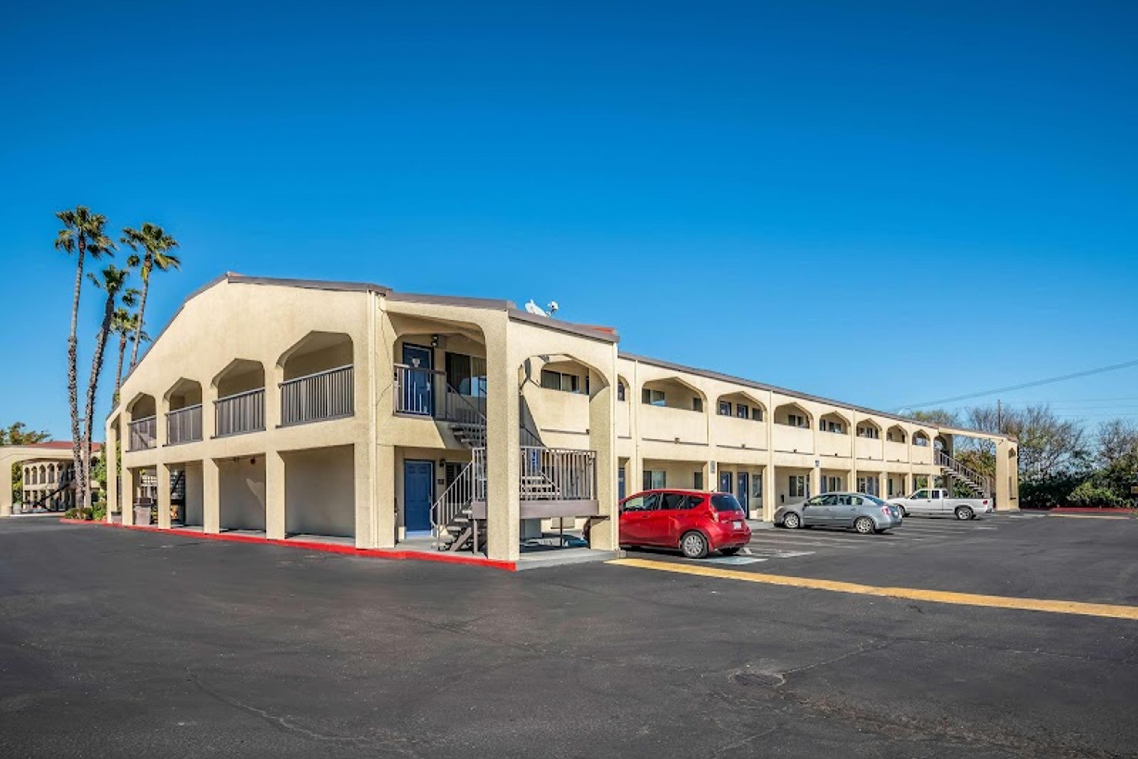 Motel 6 Lodi, CA