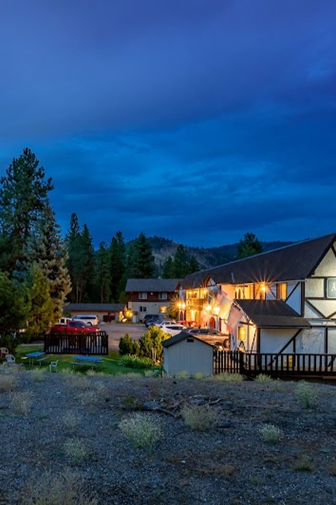 Photo of Alpine Rivers Inn