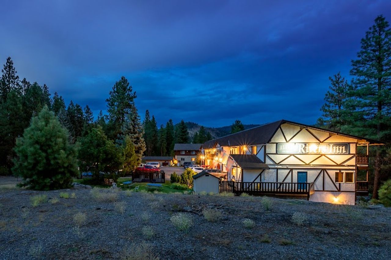 Photo of Alpine Rivers Inn