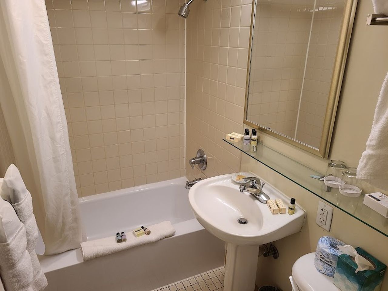 Photo of Park Lane Suites and Inn