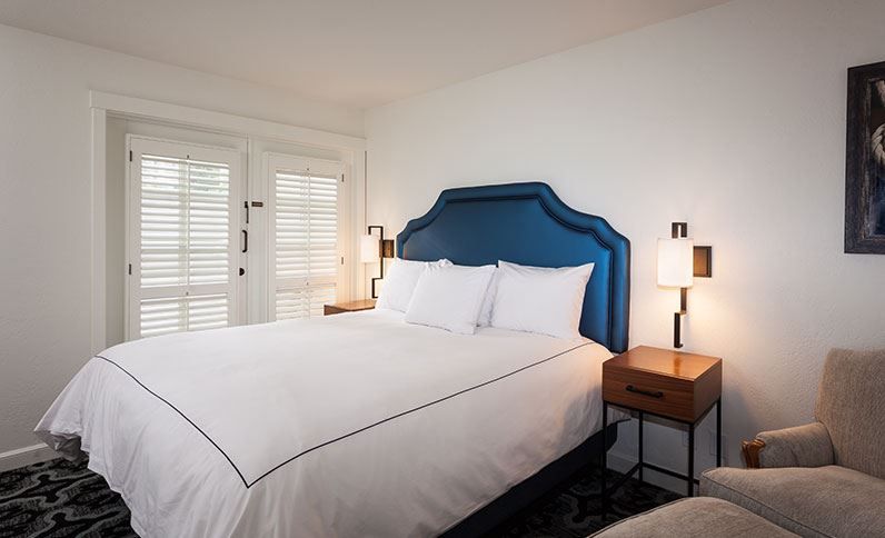 Photo of Hotel Pacific - Standard Junior Suite 1 King