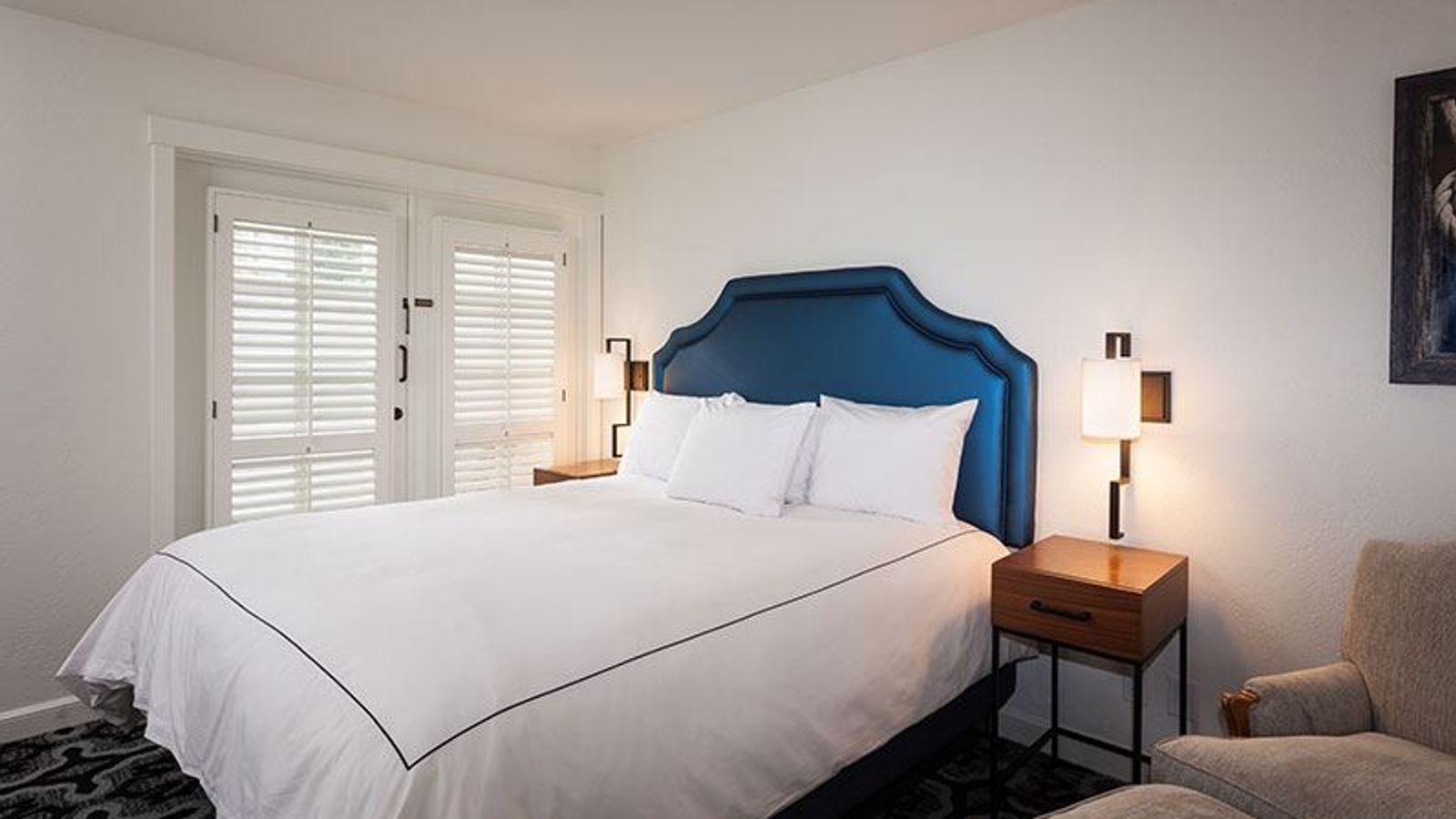 Photo of Hotel Pacific - Standard Junior Suite 1 King