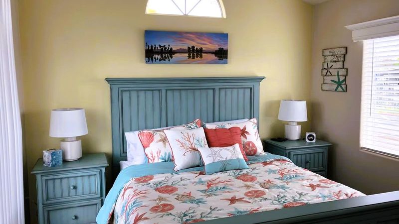 Photo of Village West Marina & Resort - "Delta" Bungalow - Bedroom, Queen Bed