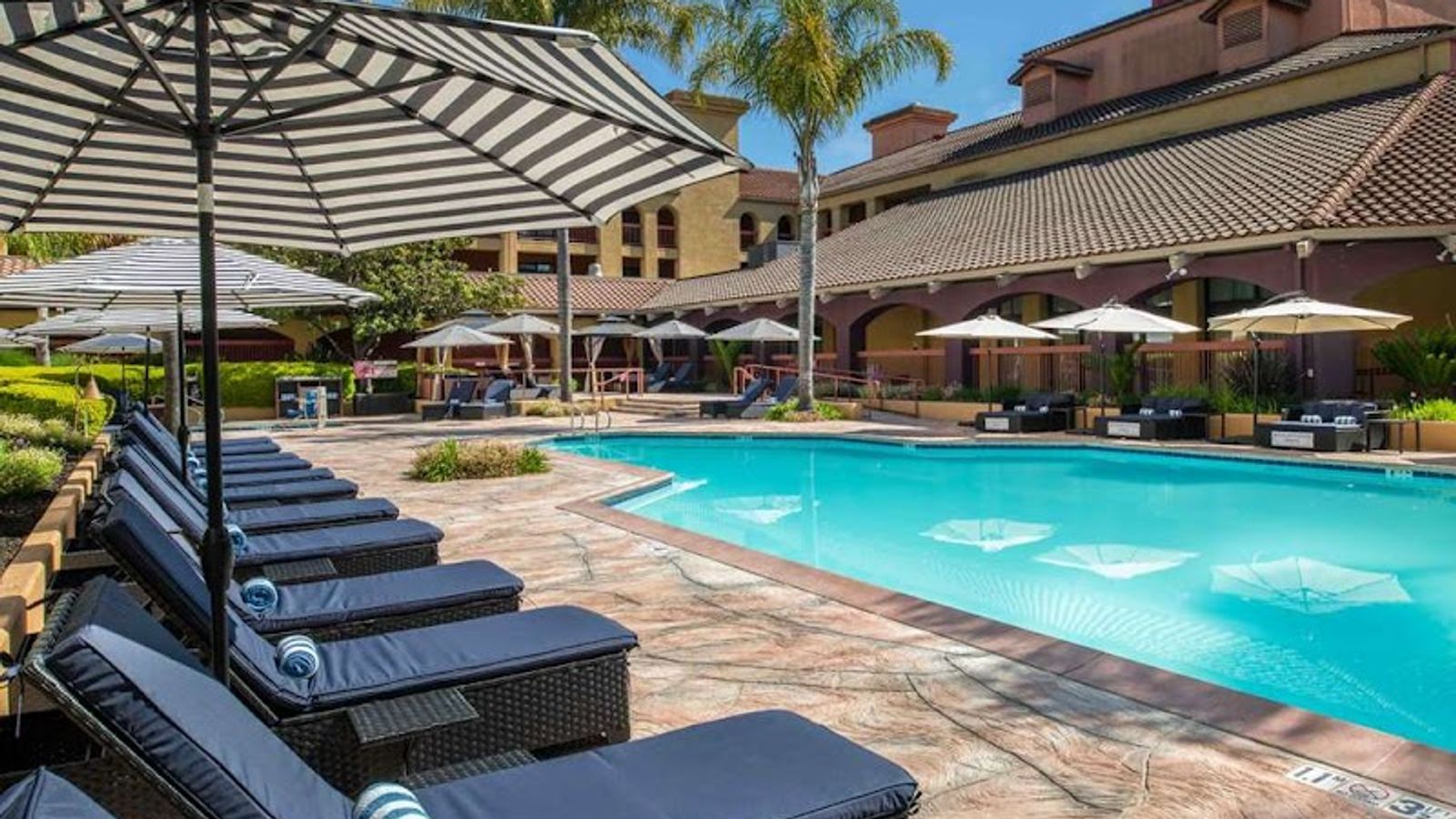 Photo of DoubleTree by Hilton Hotel Sonoma Wine Country