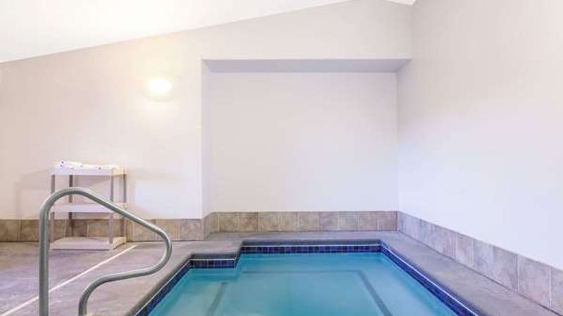 Photo of Super 8 by Wyndham McCall