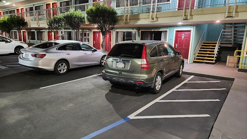 Photo of Days Inn & Suites by Wyndham Sunnyvale