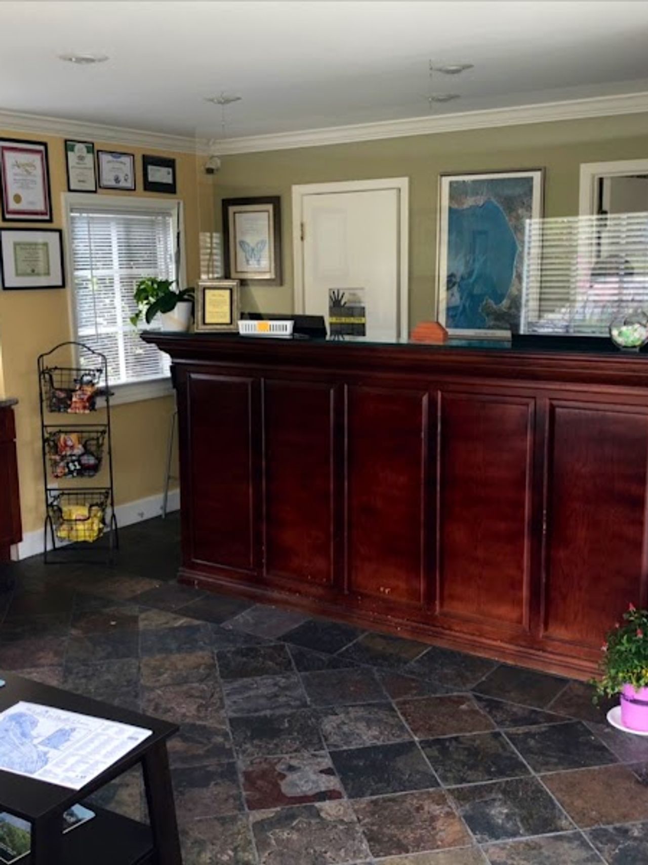 Photo of Sea Breeze Inn and Cottages - Lobby, Reception