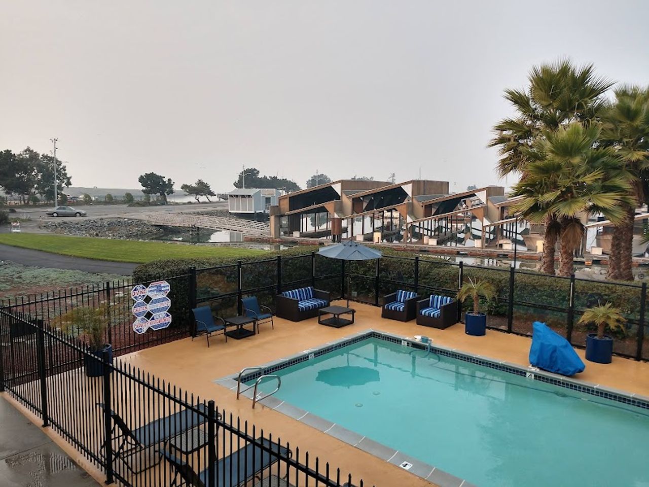 Photo of The Marina Inn on San Francisco Bay