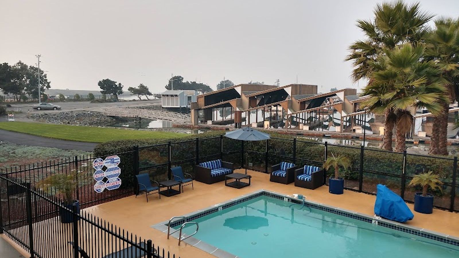 Photo of The Marina Inn on San Francisco Bay