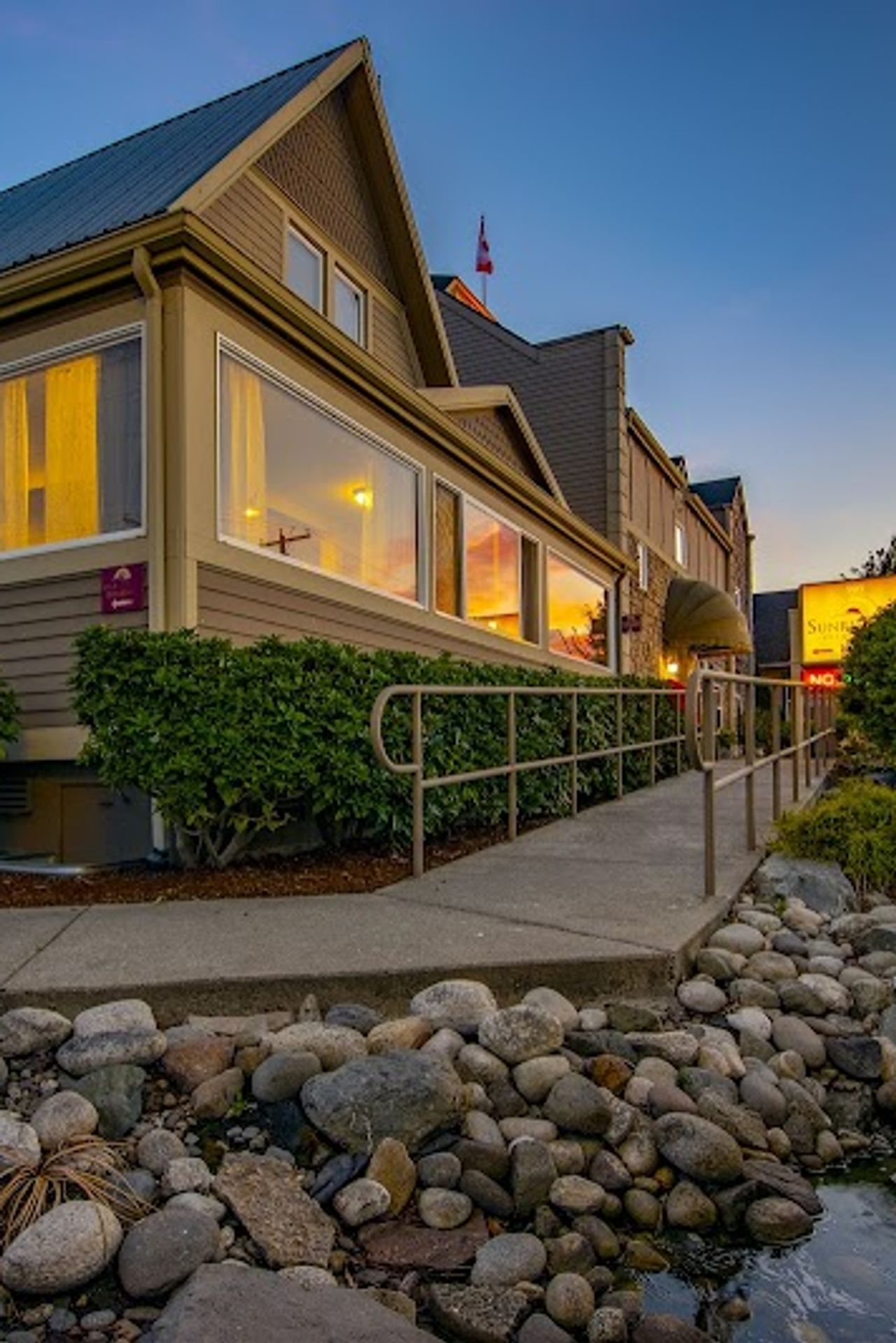 Photo of Sunrise Inn Villas and Suites