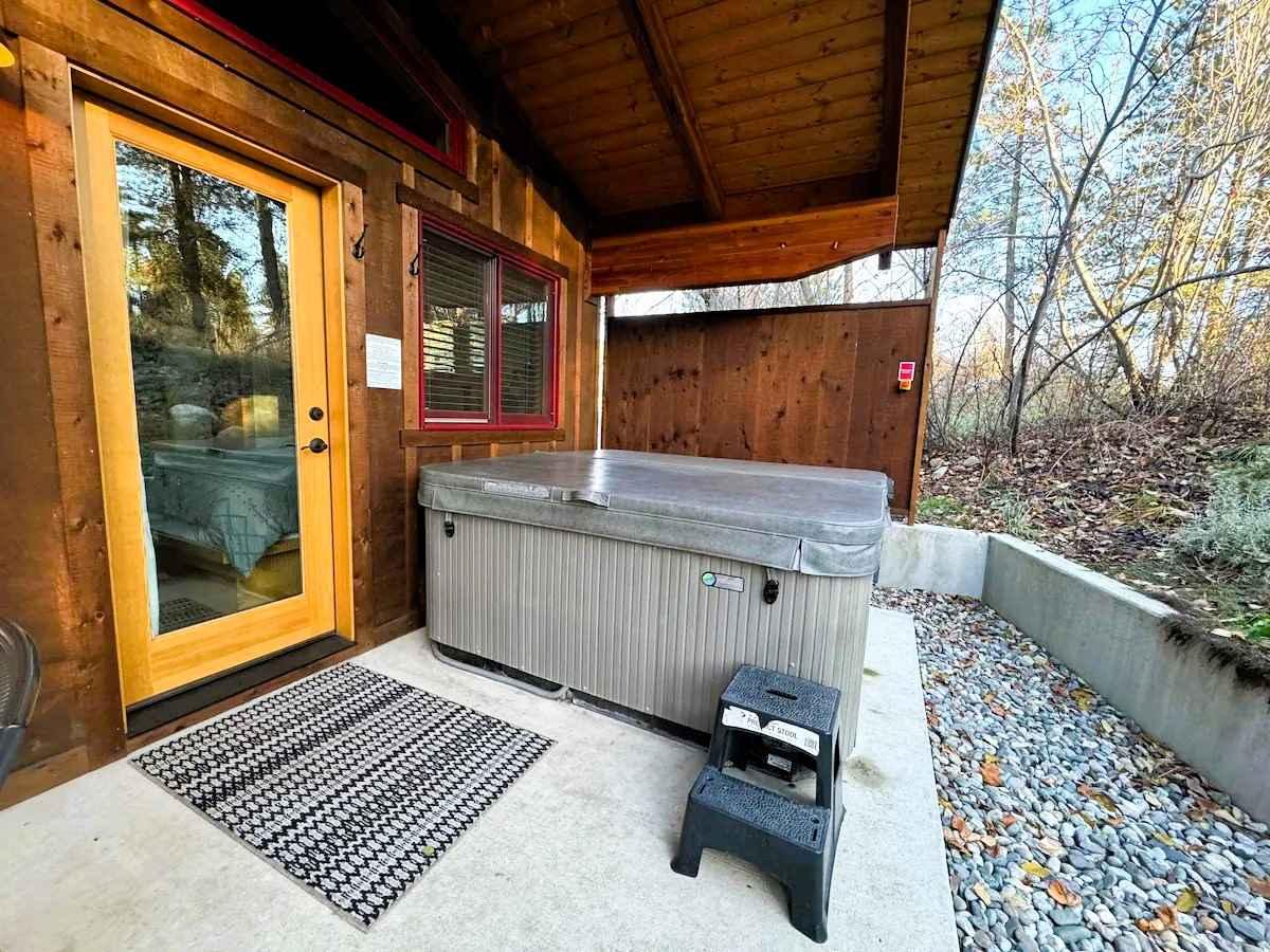 Chewuch Inn & Cabins - Private Hot Tub