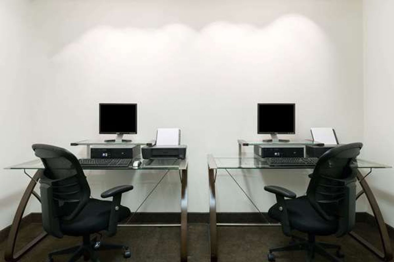 Photo of Super 8 by Wyndham Montpelier