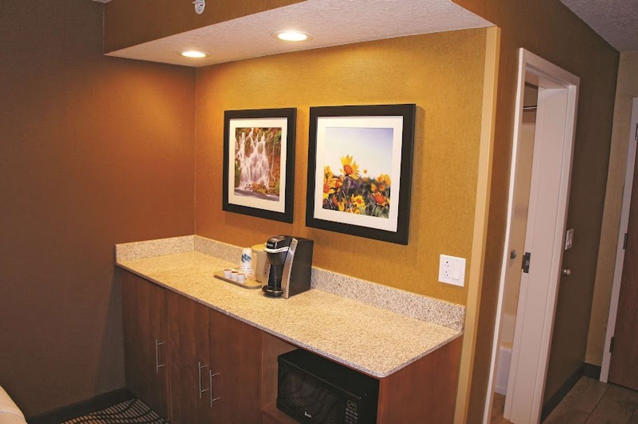 Photo of La Quinta Inn & Suites by Wyndham Coeur d Alene