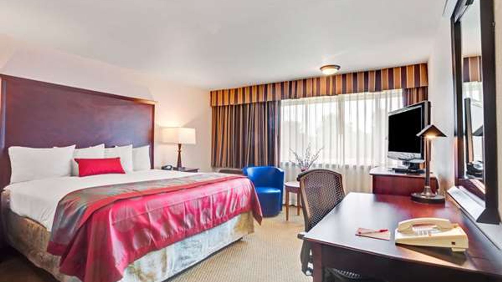Photo of Ramada by Wyndham Tukwila Southcenter