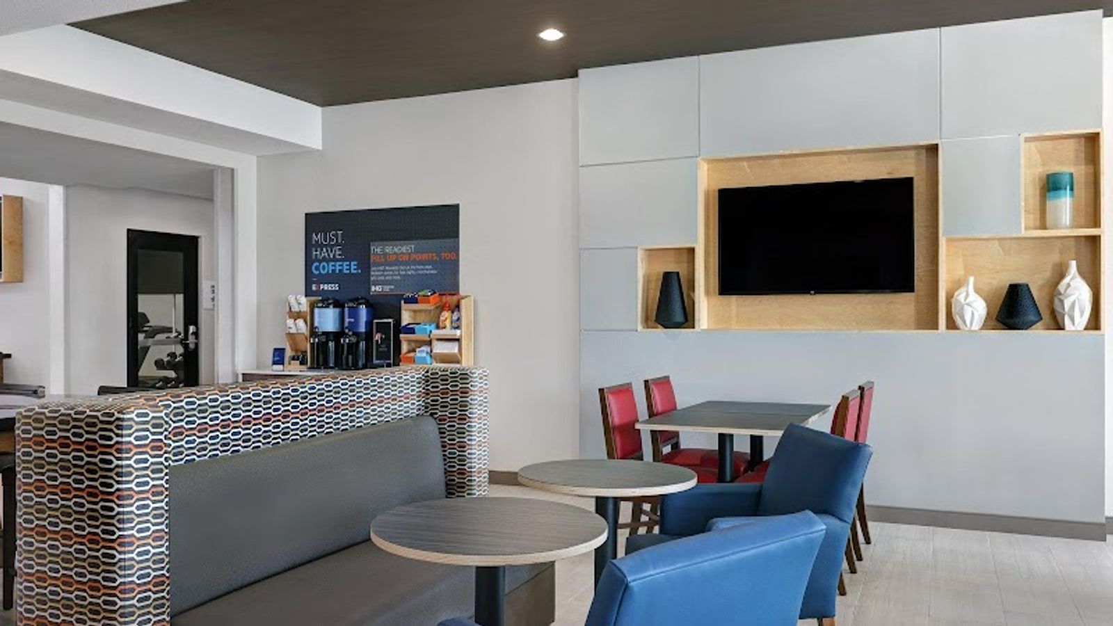 Photo of Holiday Inn Express & Suites Newport, an IHG Hotel