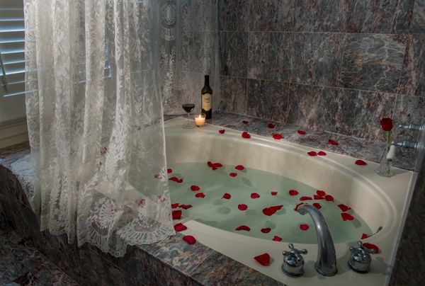 Photo of The Monterey Hotel - Private deep soaking tub