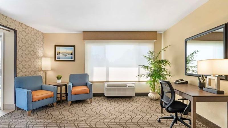 Photo of Best Western Plus Heritage Inn