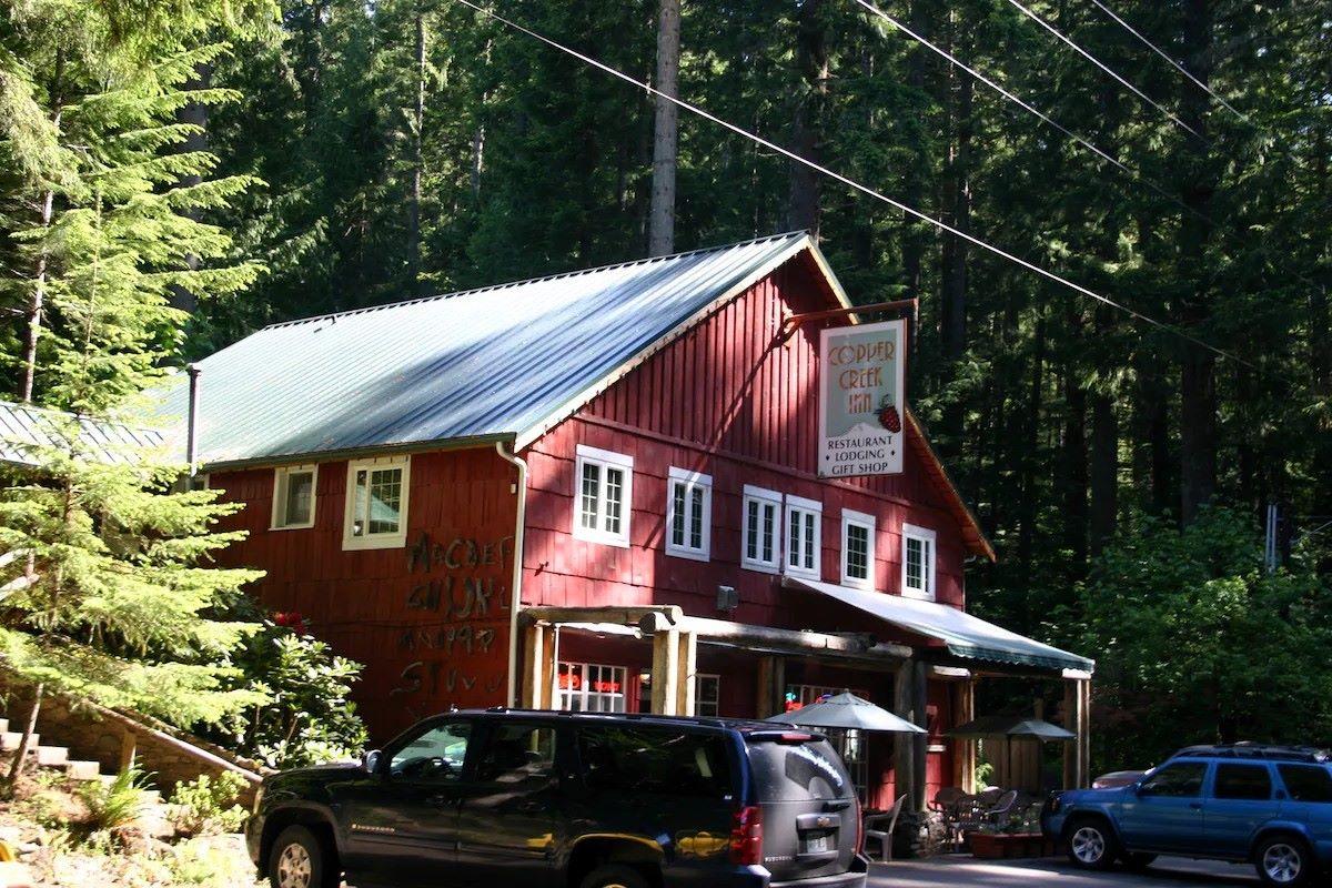 Copper Creek Inn Restaurant & Lodging