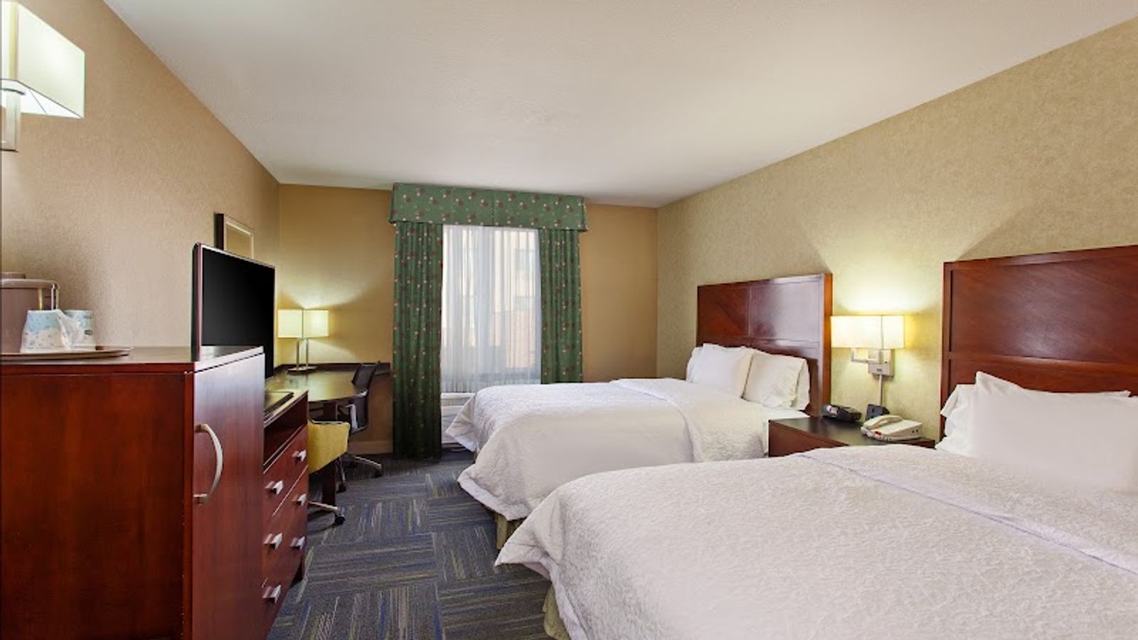 Photo of Hampton Inn & Suites Merced