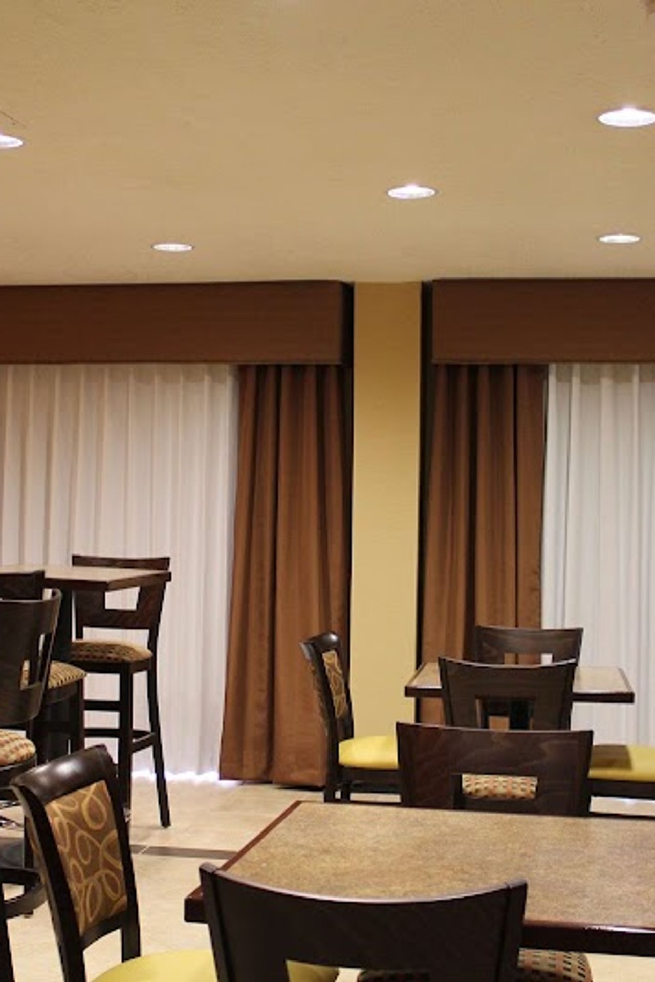 Photo of Best Western Grand Manor Inn - Complimentary breakfast