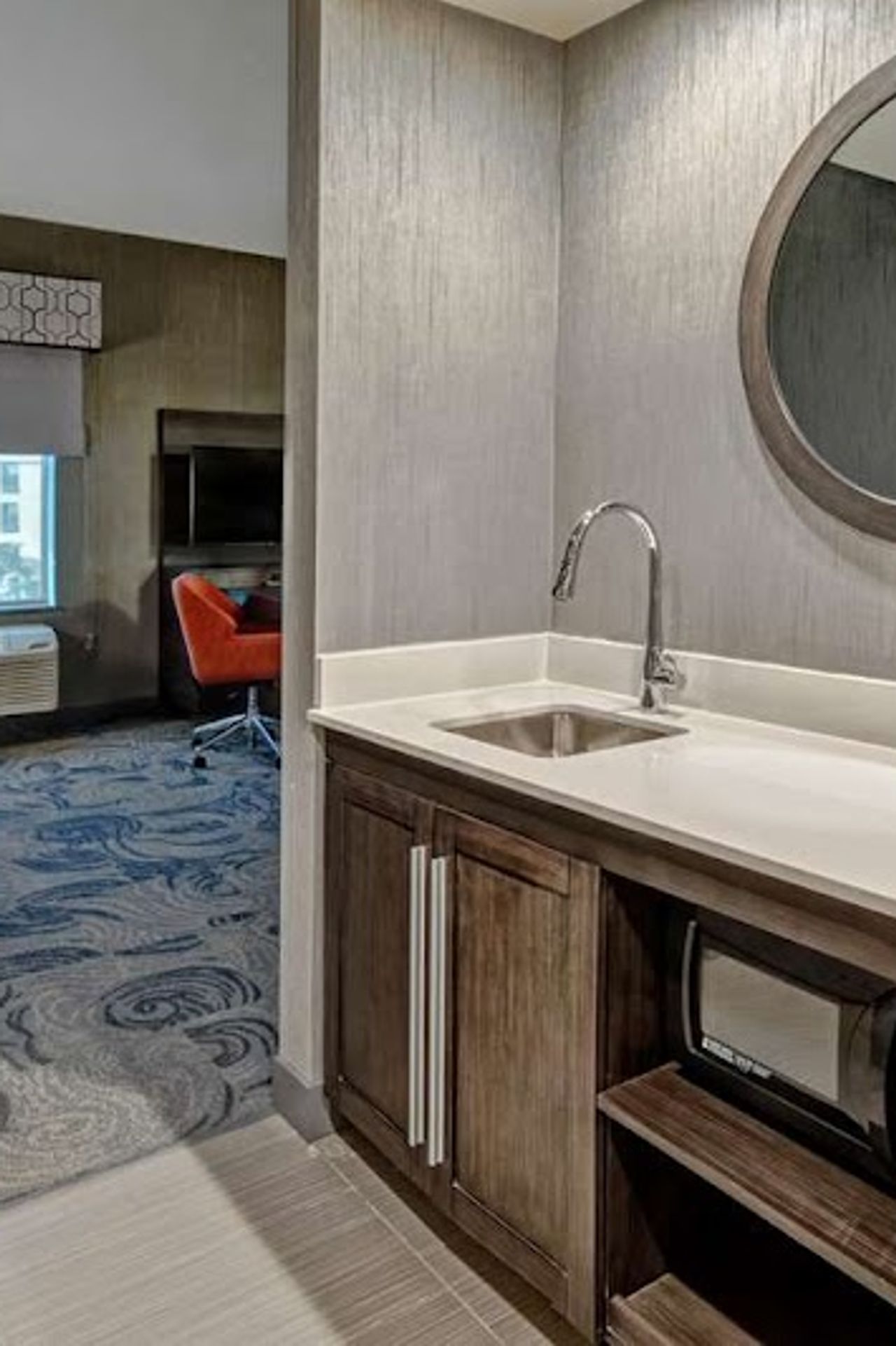 Photo of Hampton Inn Fresno Airport