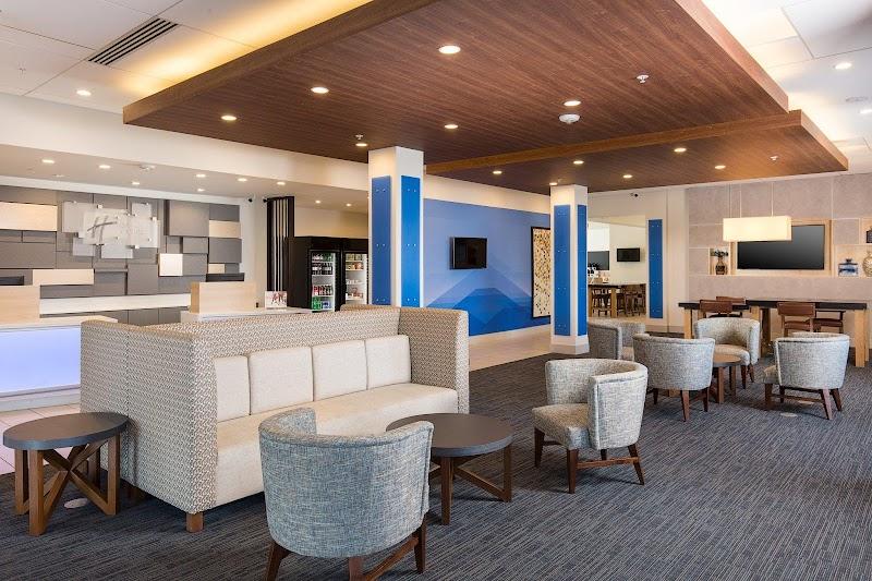 Photo of Holiday Inn Express Visalia - Sequoia Gateway Area by IHG