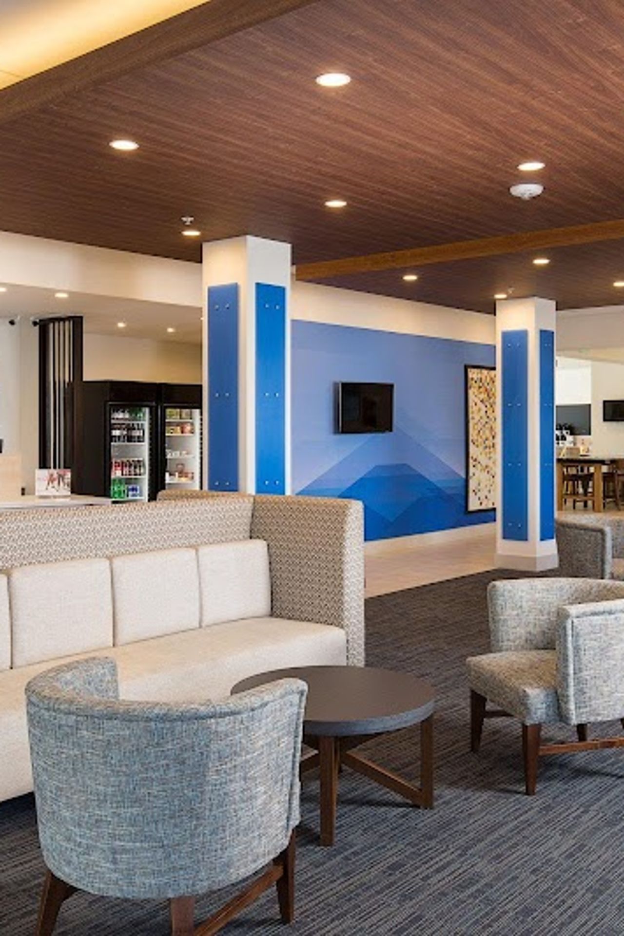 Photo of Holiday Inn Express Visalia - Sequoia Gateway Area by IHG