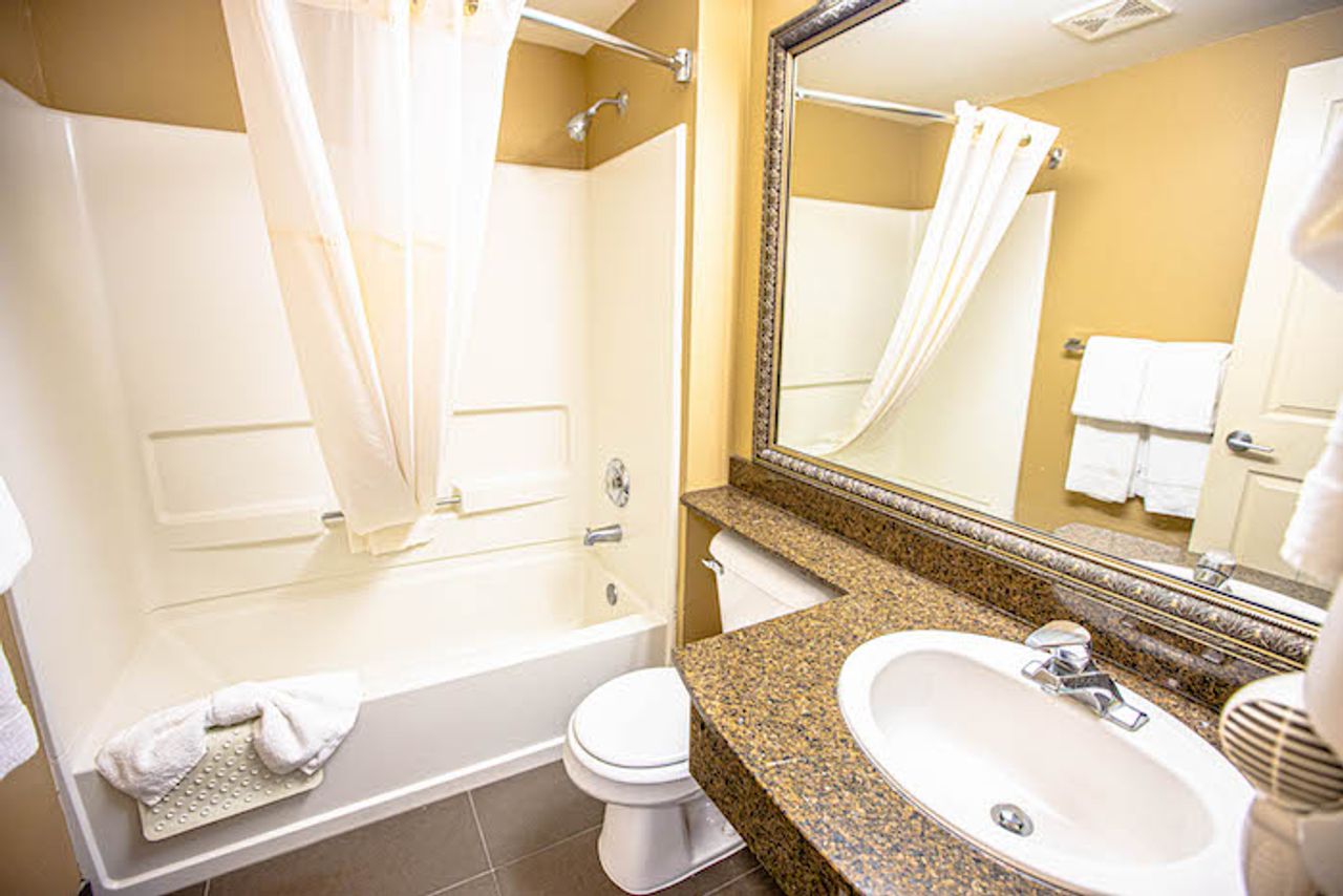 Photo of Ocean Paradise Hotel & Resort - Bathroom