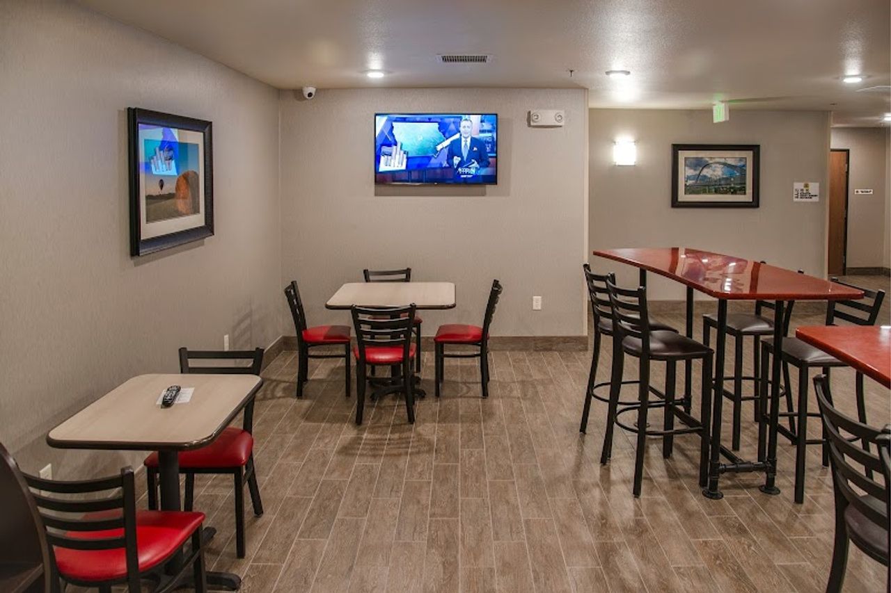 Photo of My Place Hotel-Medford, OR