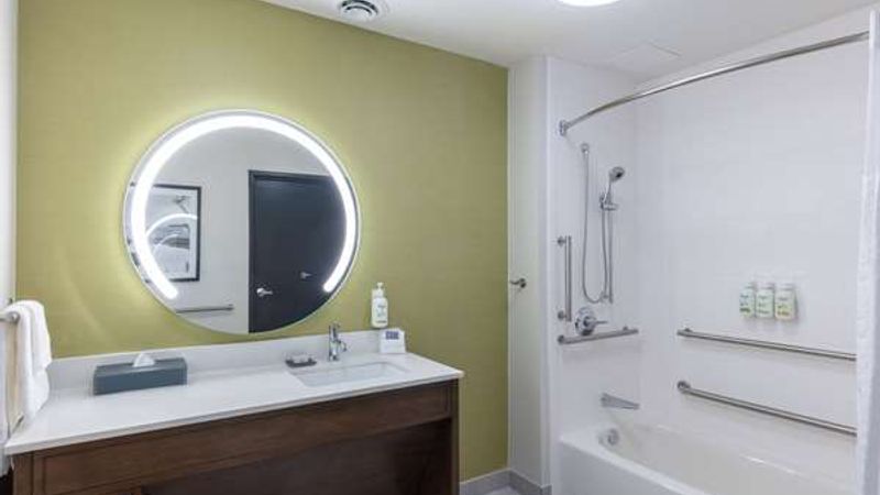 Photo of La Quinta Inn & Suites by Wyndham Centralia