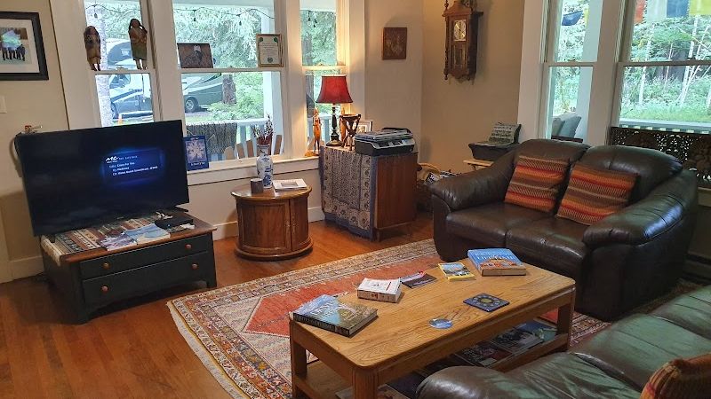 Photo of Mountain Meadows Inn Bed & Breakfast - Smart TV/DirectTV in inn living room