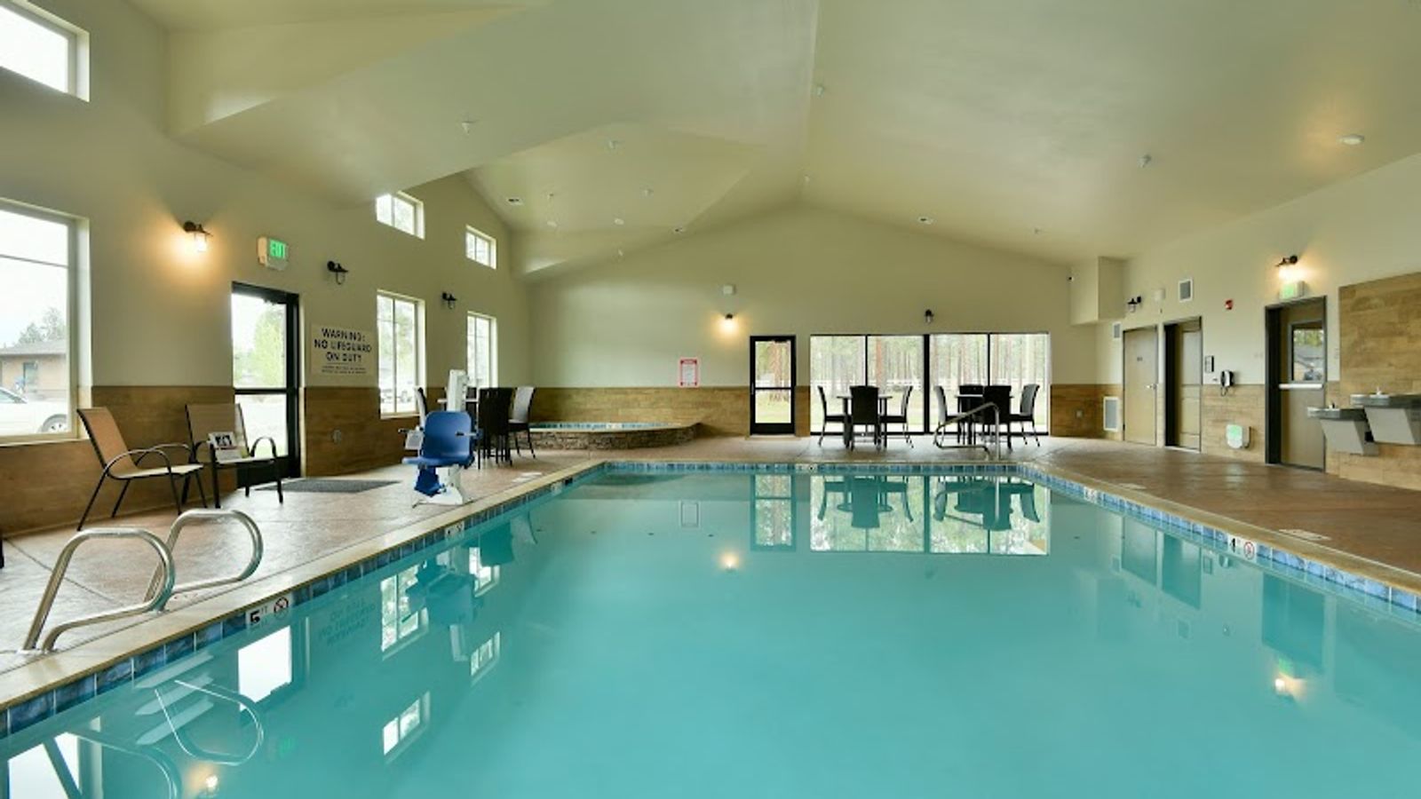 Photo of GrandStay Hotel & Suites Sisters