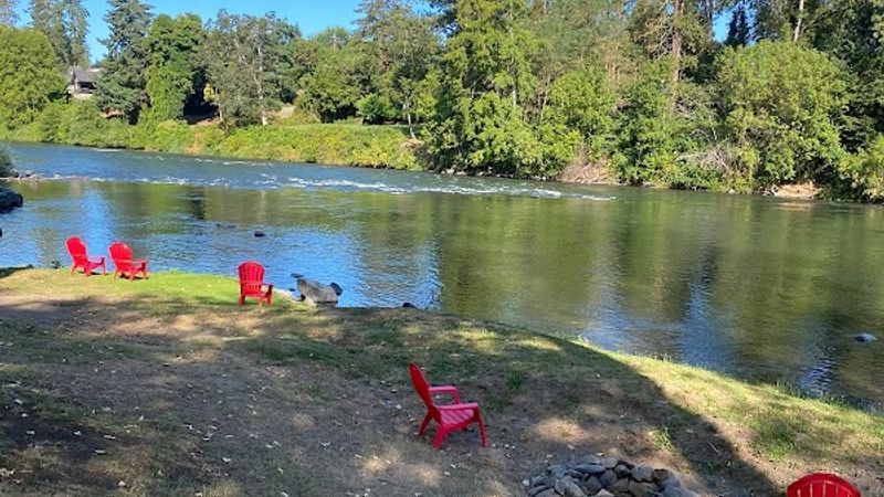 Photo of Rogue River Resort