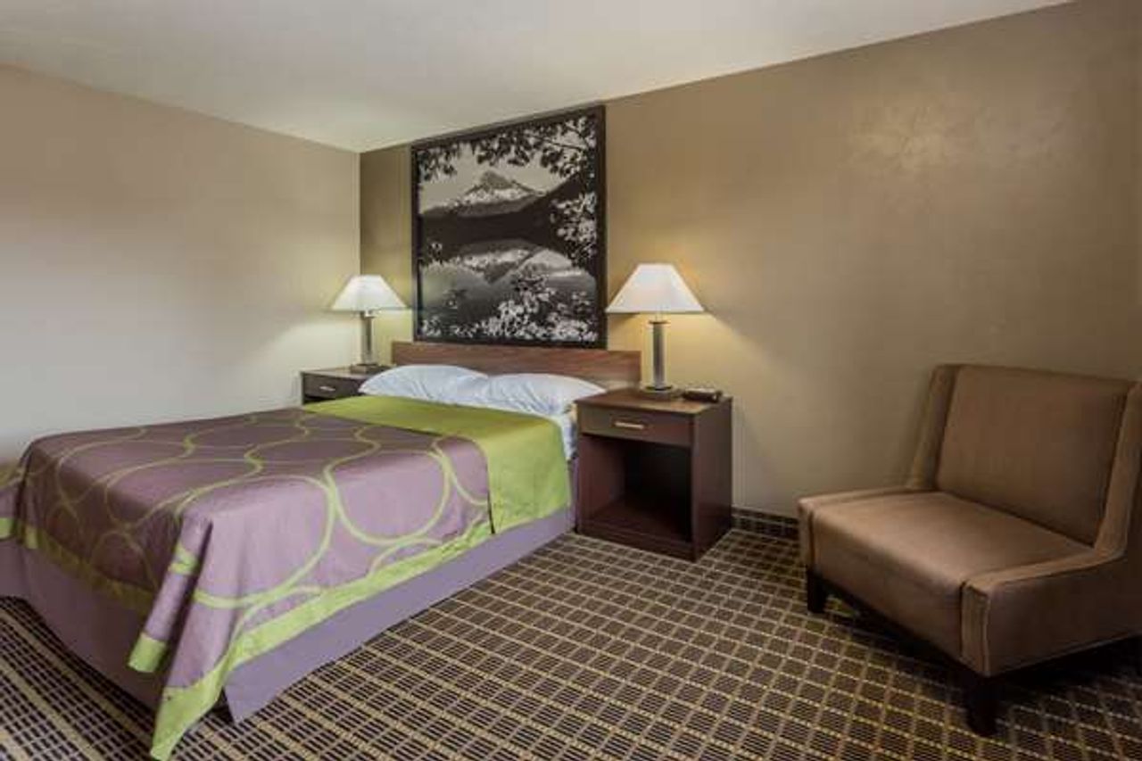 Photo of Super 8 by Wyndham Corvallis