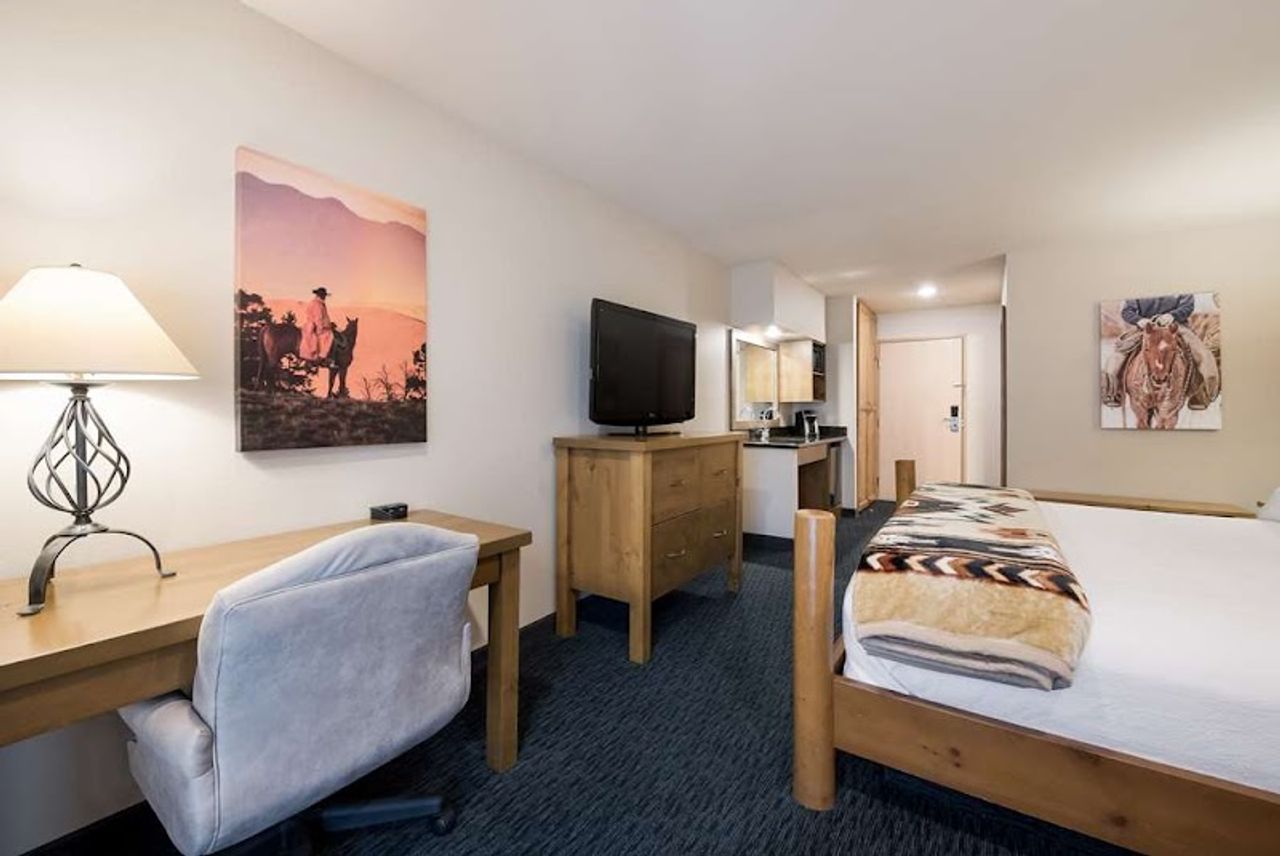 Photo of Best Western Plus Kentwood Lodge