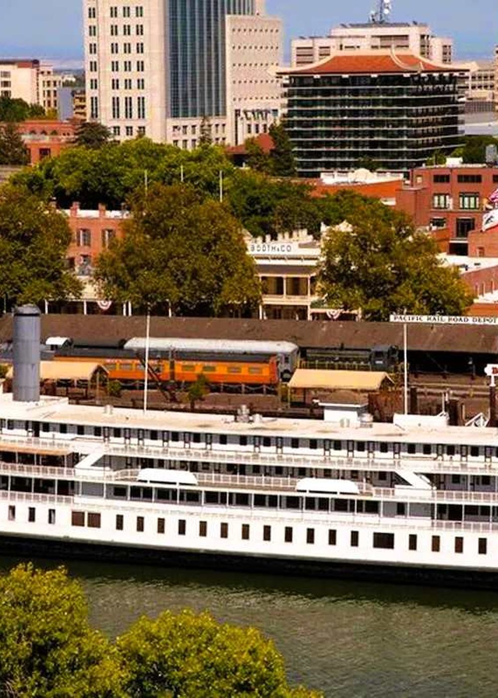Delta King Hotel